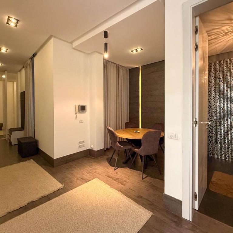 City Center Apartment - One-Bedroom Apartment - 4