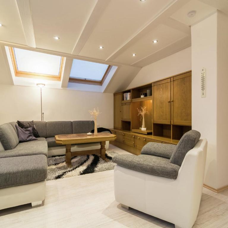 Holiday Home in Rennweg near Ski Slopes - Ferienhaus mit 4 Zimmern - 4