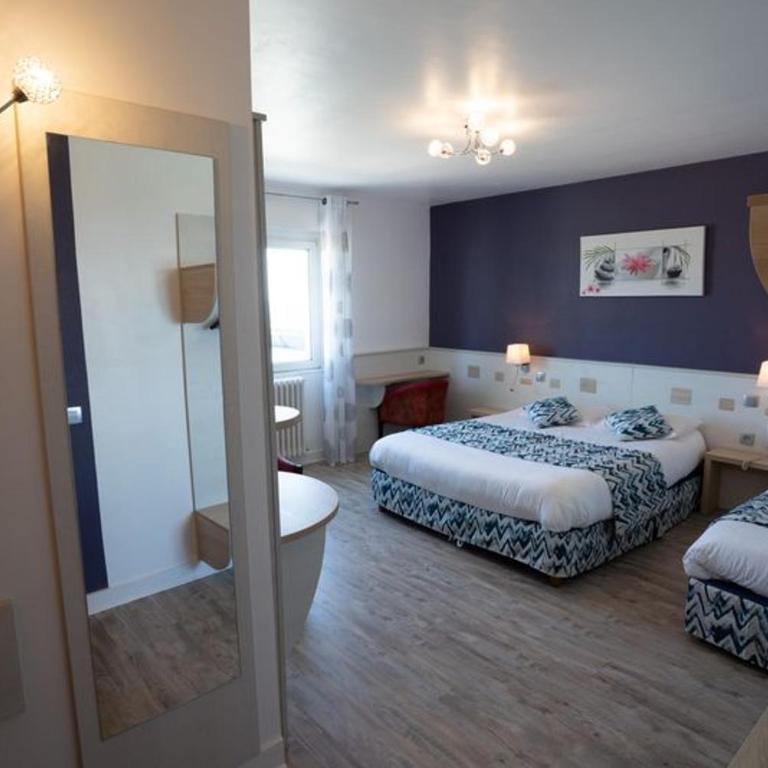 Hotel De La Mer - Chambre Triple - Vue sur Mer - Accessible aux Personnes à Mobilité Réduite - 2