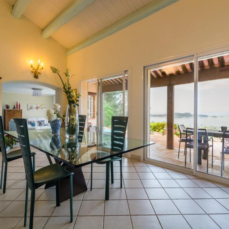 Villa in Hyères near Beach & Pool - Villa 4 Chambres - 4