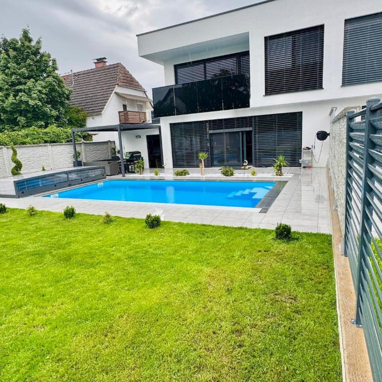 Design-Villa mit beheiztem Pool & stimmungsvoller Beleuchtung - Villa mit 2 Schlafzimmern - 8