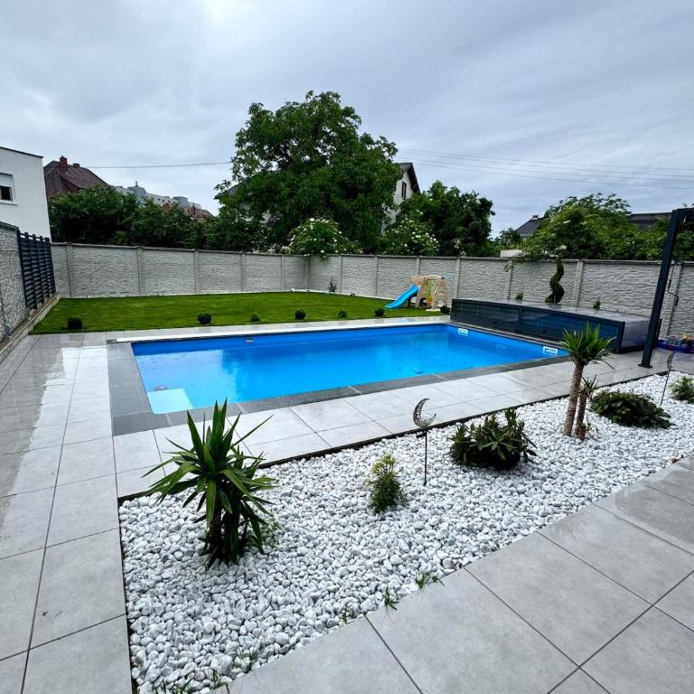 Design-Villa mit beheiztem Pool & stimmungsvoller Beleuchtung - Villa mit 2 Schlafzimmern - 37