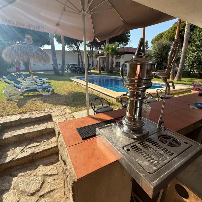 Chalet en La Barrosa, Piscina+BBQ+Grifo de Cerveza - Casa de 3 dormitorios - 3
