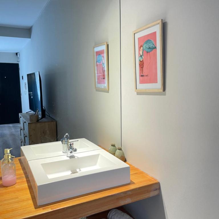 Departamento en Pichincha R64bis - Apartamento de 1 dormitorio - 9