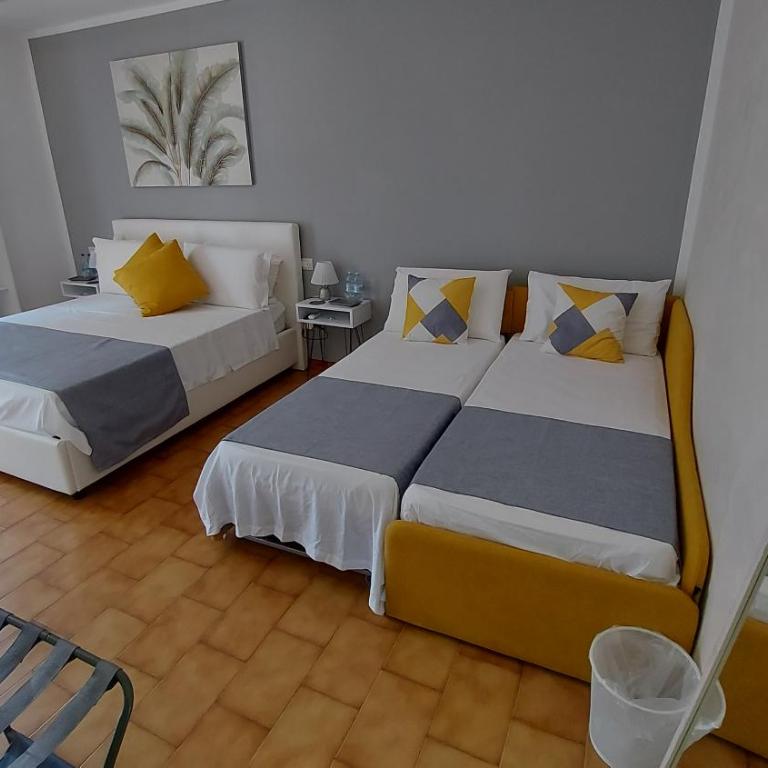 CASA DEL SOLE Accomodation - Classic Quadruple Room - 11