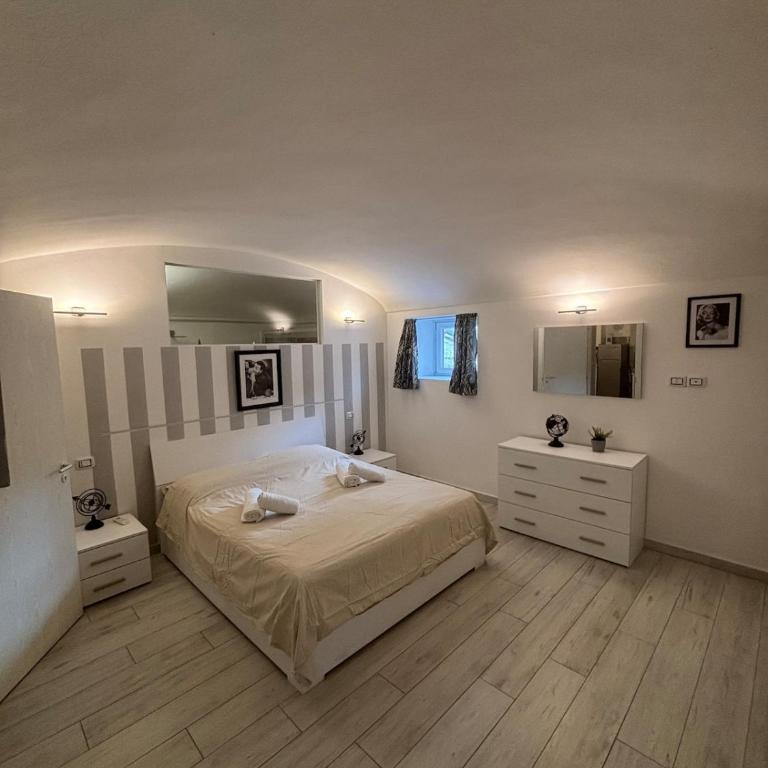The Black and White House - Roman Quadrilateral - Appartamento con 1 Camera da Letto - 6