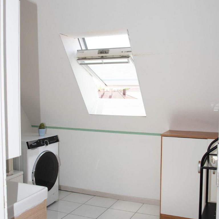 Grand duplex lumineux, calme, à 10mn de Strasbourg avec balcon et garage - Two-Bedroom Apartment with Balcony - 8