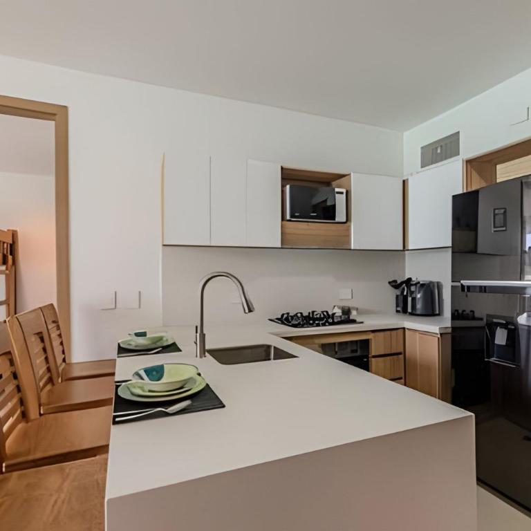 Vista a Laguna cristalina + 2 alc + parking - Two-Bedroom Apartment with Pool View - 34