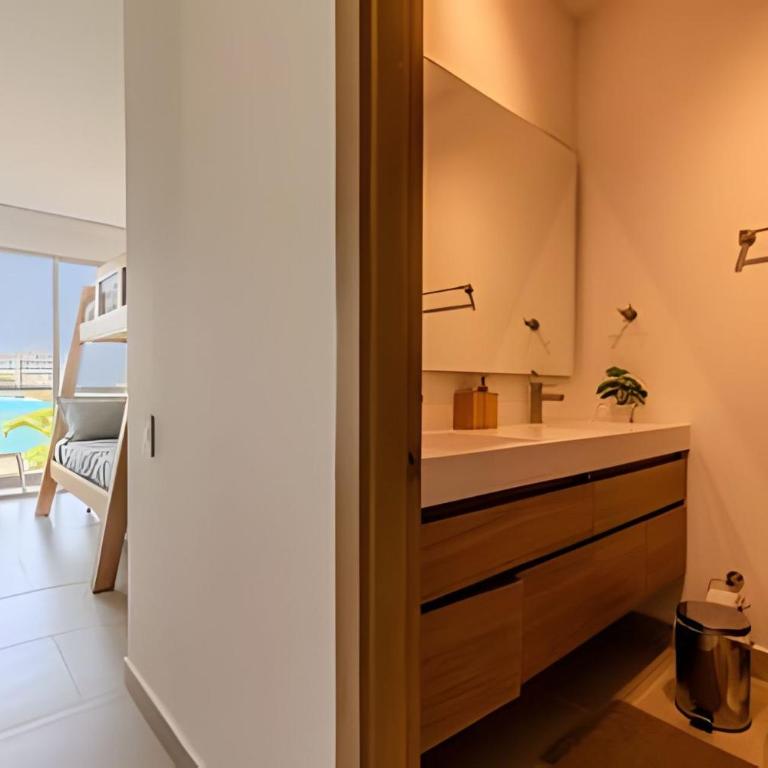 Vista a Laguna cristalina + 2 alc + parking - Two-Bedroom Apartment with Pool View - 39