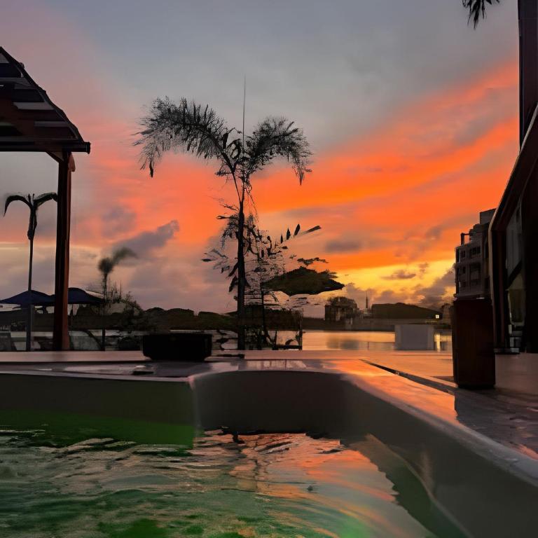 Vista a Laguna cristalina + 2 alc + parking - Two-Bedroom Apartment with Pool View - 43