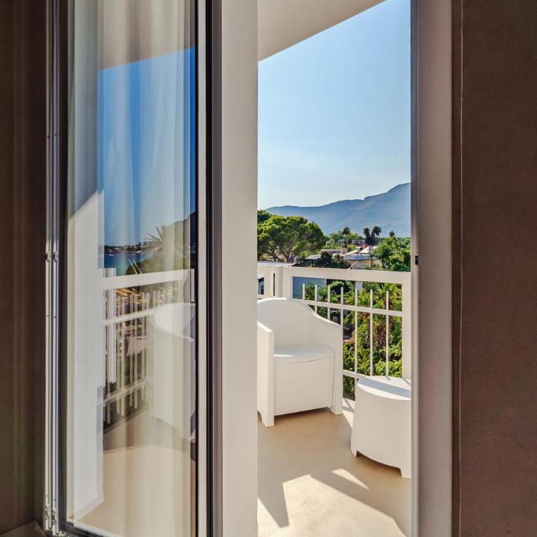 Hybrid Icon Rooms Gallery - Camera Matrimoniale Deluxe con Balcone e Vista Mare - 10