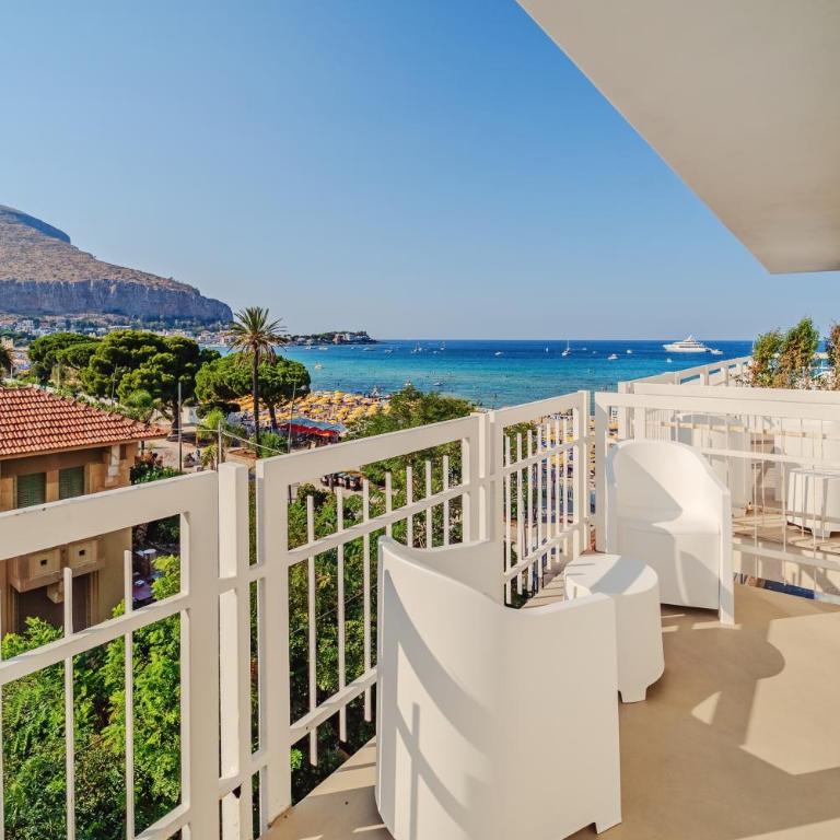 Hybrid Icon Rooms Gallery - Camera Matrimoniale Deluxe con Balcone e Vista Mare - 12
