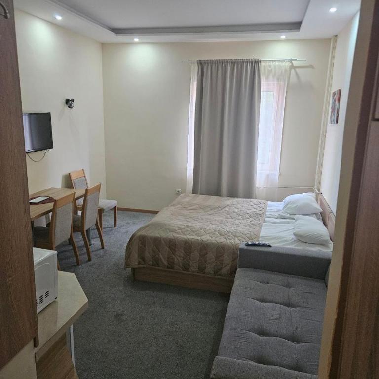 APEX Konaci Koznik - King Studio with Sofa Bed - 4