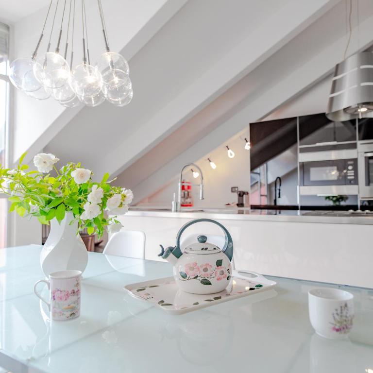 AC, Terrace, Parking, TERRAZZA SUI TETTI - Appartamento con 3 Camere da Letto - 46