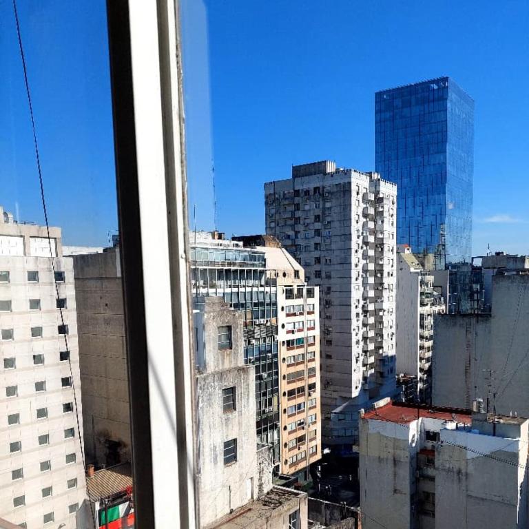 Centrico, a metros de Calle Corrientes, ideal tramites y cursos - Apartamento de 1 dormitorio - 40