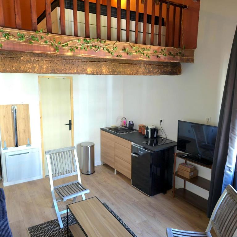 Bachelor Duplex - hypercentre - metro - wifi - Appartamento con 1 Camera da Letto - 14