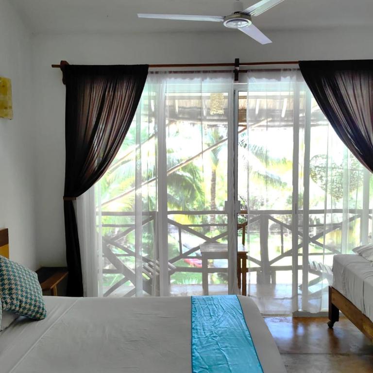 Eco Hotel Casa Corazón Bacalar - Deluxe Double or Twin Room with Lake View - 7