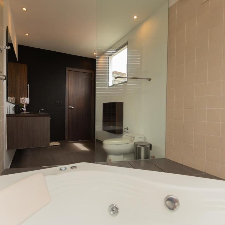 Warmflower Rooftop - Two-Bedroom Apartment - 33