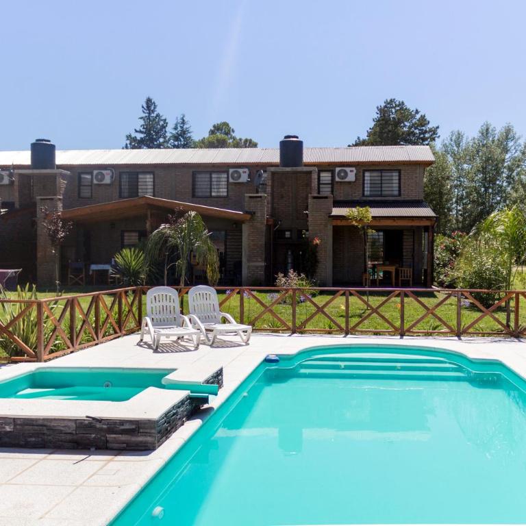 Complejo Lago Serrano - Two-Bedroom Apartment - 10