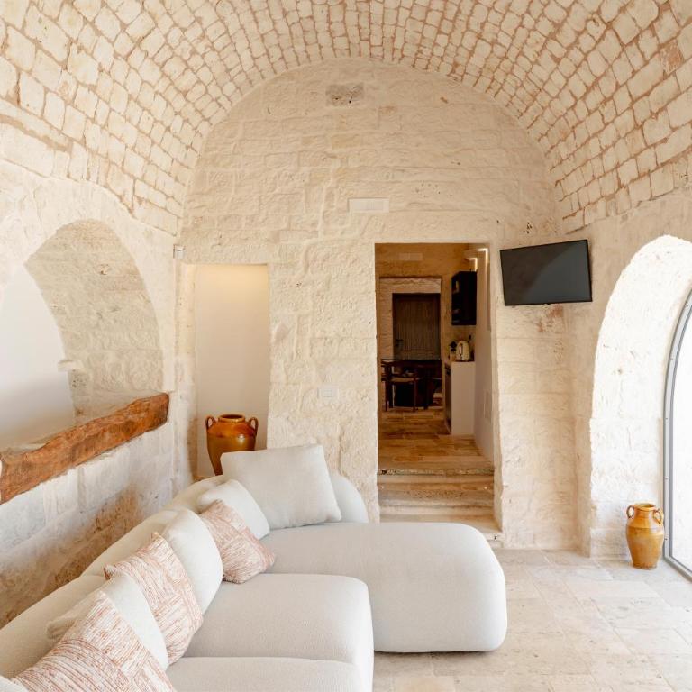 Masseria La Contessina - Apuliaria Stays - 5BR Masseria in Puglia - Heated Pool & Wellness Area - Five-Bedroom House - 5