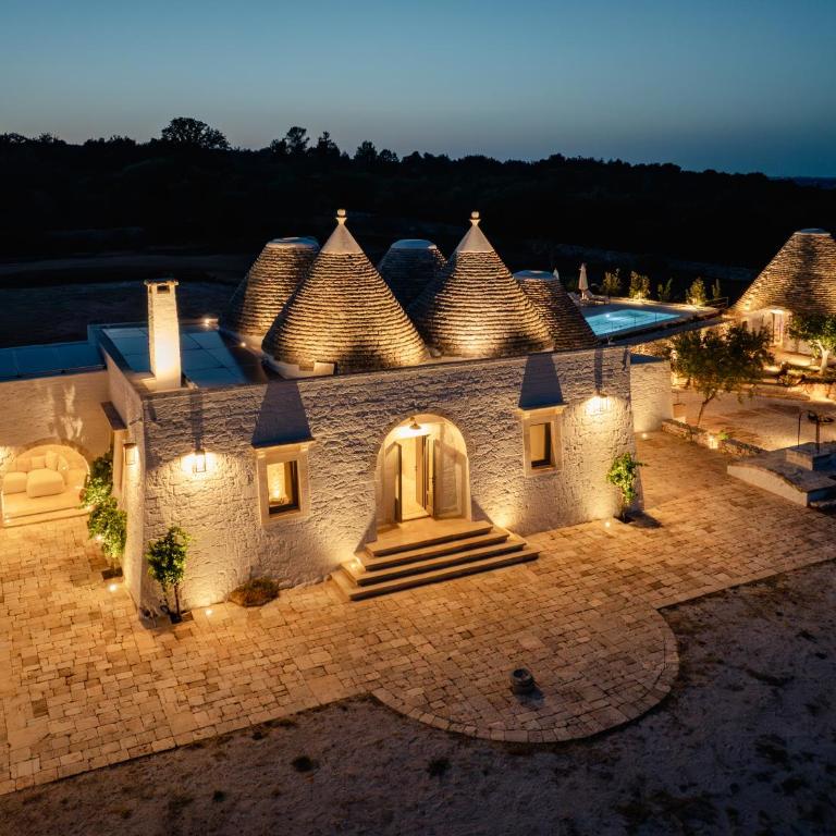 Masseria La Contessina - Apuliaria Stays - 5BR Masseria in Puglia - Heated Pool & Wellness Area - Five-Bedroom House - 1