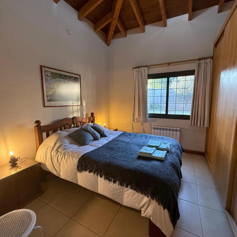 Dpto amplio con patio, churrasquera y cochera - Apartamento de 2 dormitorios - 1