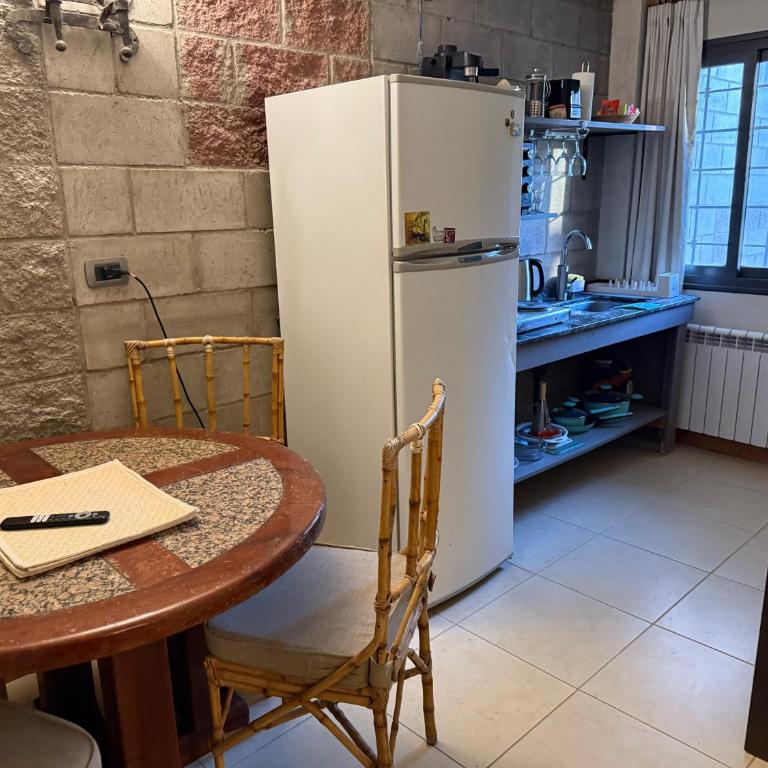 Dpto amplio con patio, churrasquera y cochera - Apartamento de 2 dormitorios - 6