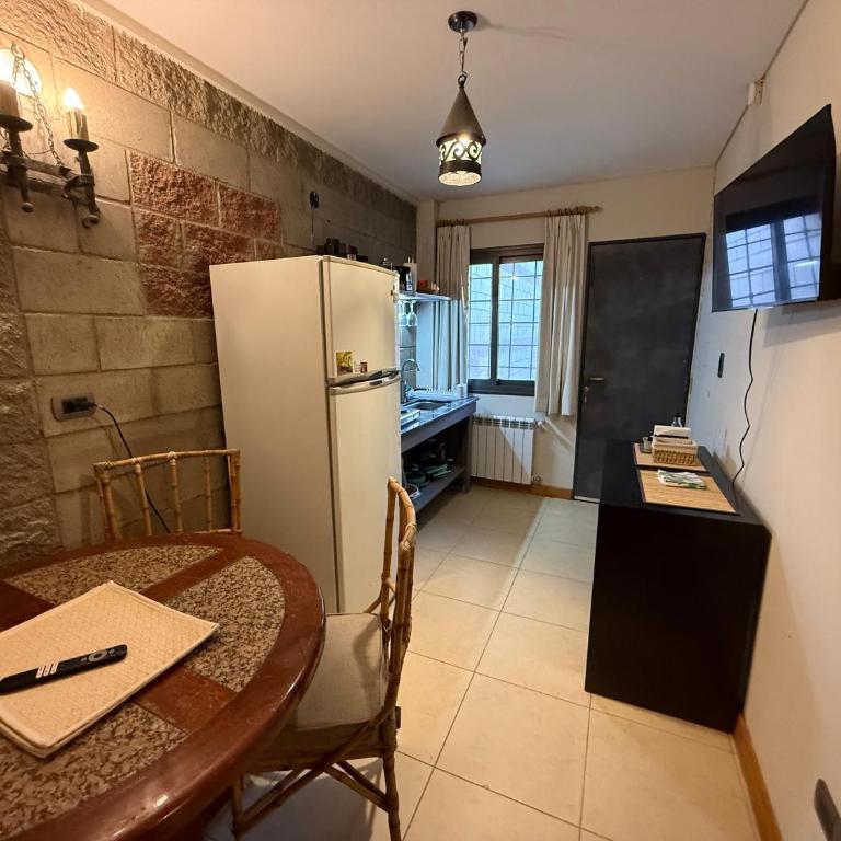 Dpto amplio con patio, churrasquera y cochera - Apartamento de 2 dormitorios - 22