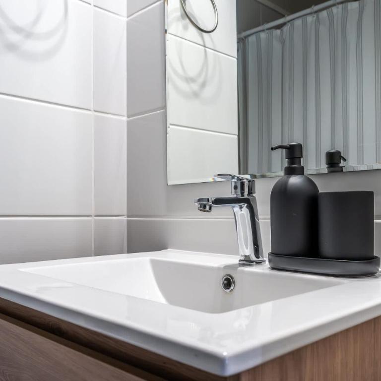 Confort y Estilo junto a Metro Santa Lucia - Apartamento - 7