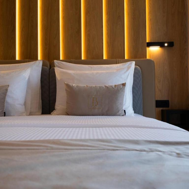 Boutique Hotel Lux Rooms B-Five - Suite sa Bračnim Krevetom (Queen-size) i Spa Kadom - 6