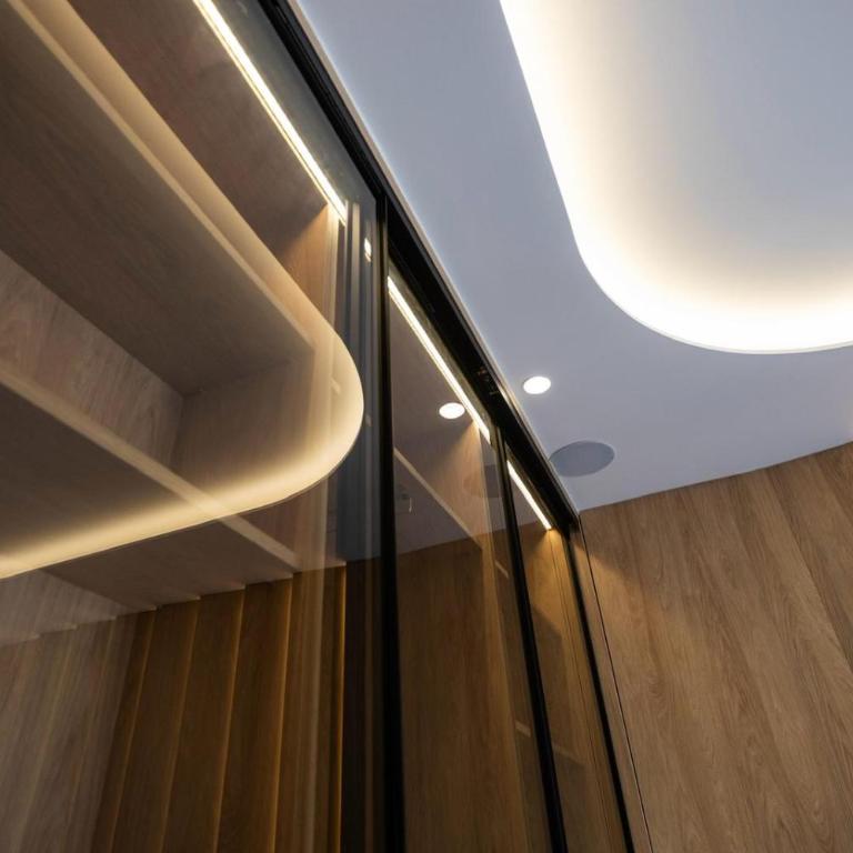 Boutique Hotel Lux Rooms B-Five - Suite sa Bračnim Krevetom (Queen-size) i Spa Kadom - 7