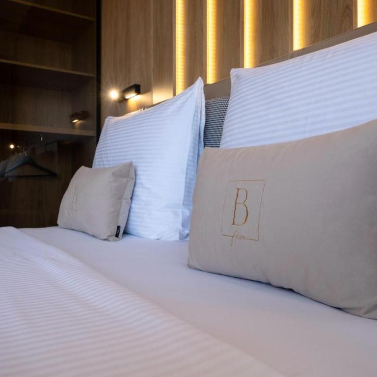 Boutique Hotel Lux Rooms B-Five - Suite sa Bračnim Krevetom (Queen-size) i Spa Kadom - 5