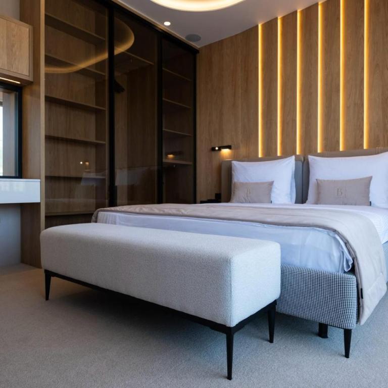 Boutique Hotel Lux Rooms B-Five - Suite sa Bračnim Krevetom (Queen-size) i Spa Kadom - 21