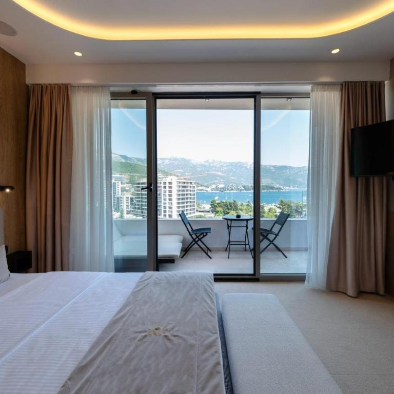 Boutique Hotel Lux Rooms B-Five - Suite sa Bračnim Krevetom (Queen-size) i Spa Kadom - 2