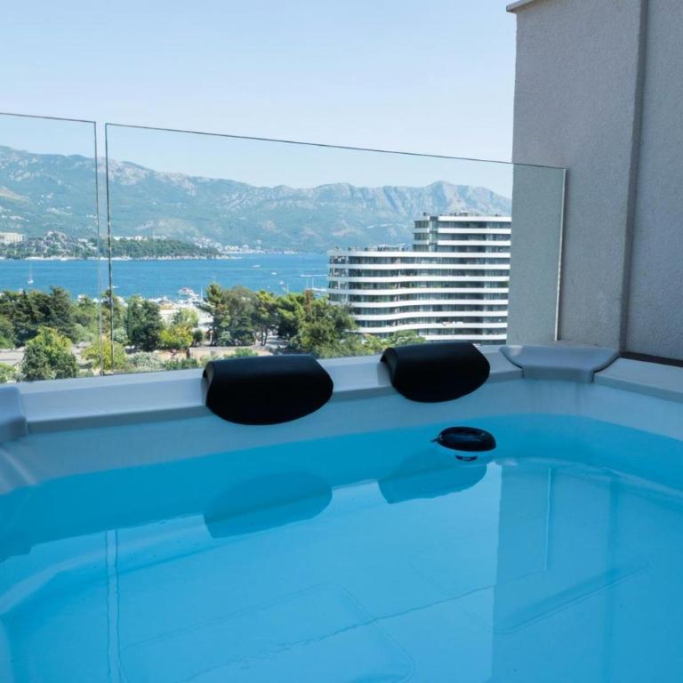 Boutique Hotel Lux Rooms B-Five - Suite sa Bračnim Krevetom (Queen-size) i Spa Kadom - 23