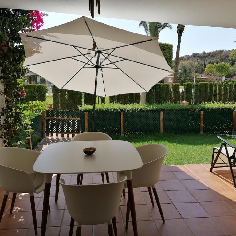 Ground floor apt with terrace in front of the pool - Apartamento de 2 dormitorios - 5