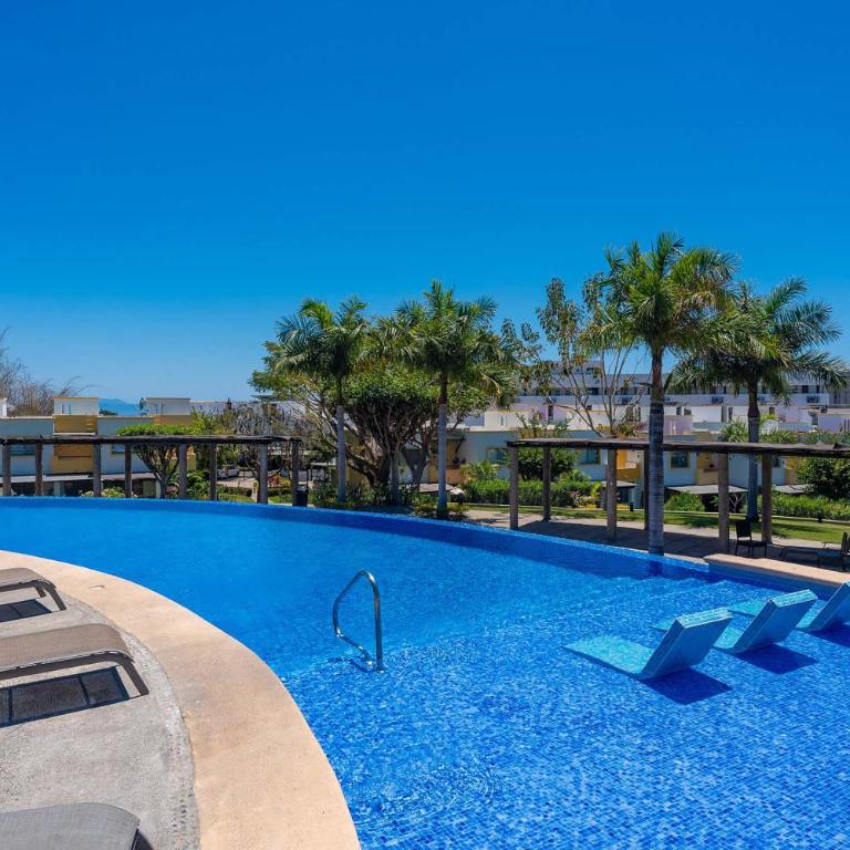 Los Amores 30 | Private Patio | Courtyard/Garden Views | Pools | 10-Min Beach Walk - Apartamento Deluxe de 3 dormitorios - 1