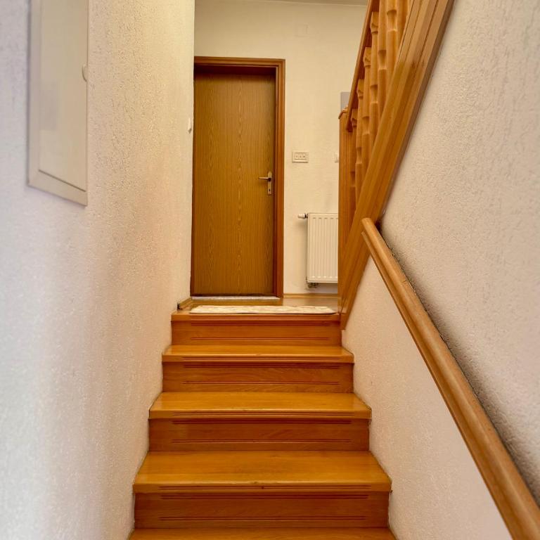 Apartment Rest Mostar Zalik - Three-Bedroom Apartment with Balcony - 8