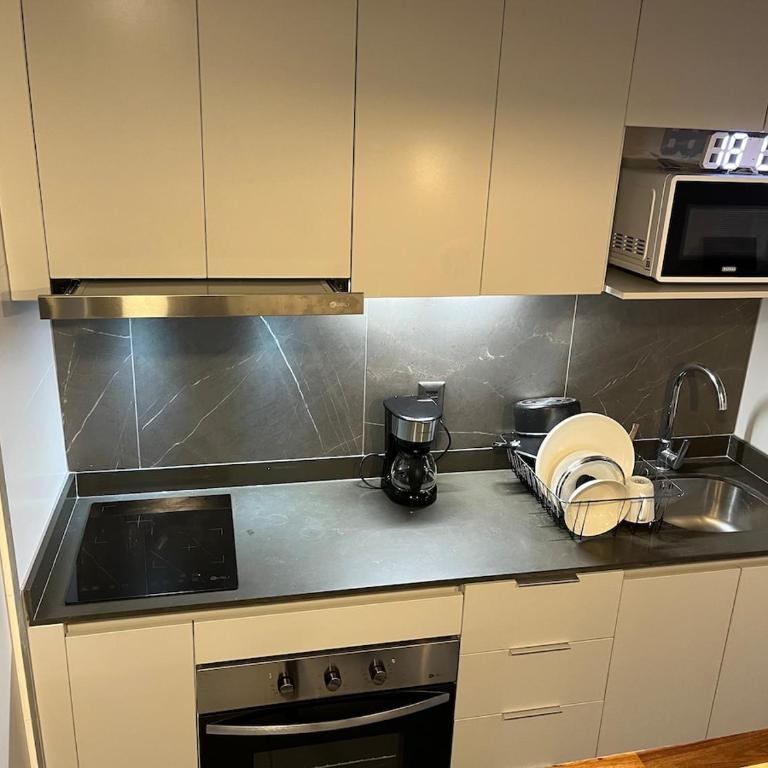Modern Apartment Metro Plaza Egaña - One-Bedroom Apartment - 6