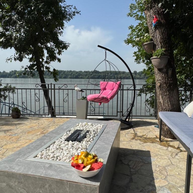 Dunavska lepotica 2 - Apartman sa Pogledom na Bazen - 12