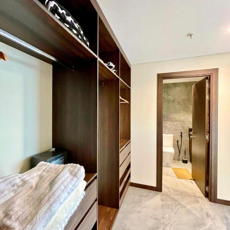 POX - The world of Romero Brito in the Green Tower - One-Bedroom Apartment - 32