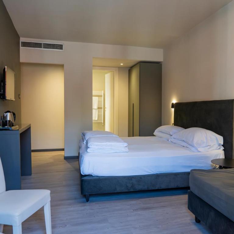 Cavour 30TRE - Moderno per tradizione - Camera Tripla Executive - 1