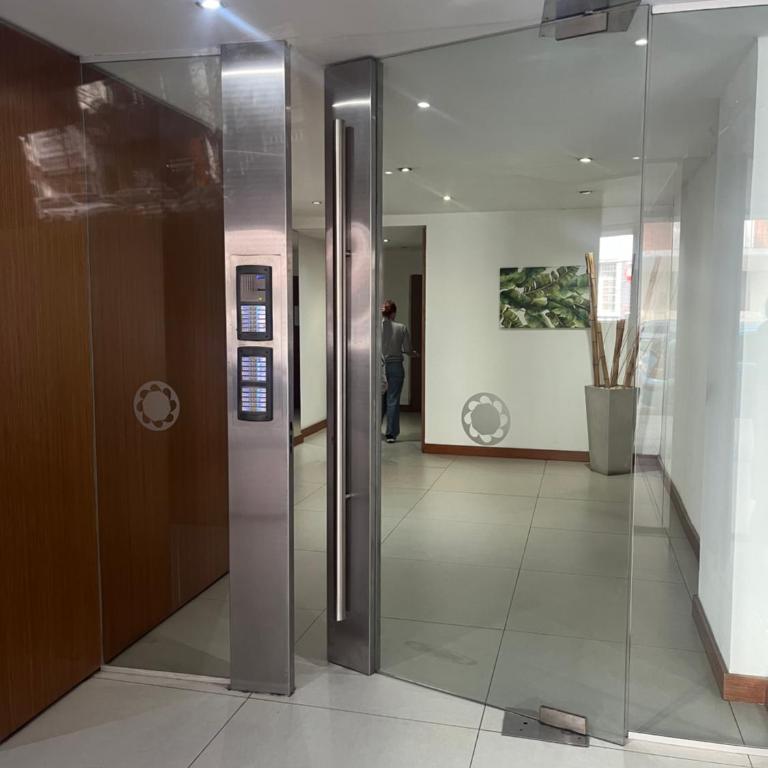 Depto con terraza propia y parrilla - Apartamento de 1 dormitorio - 20