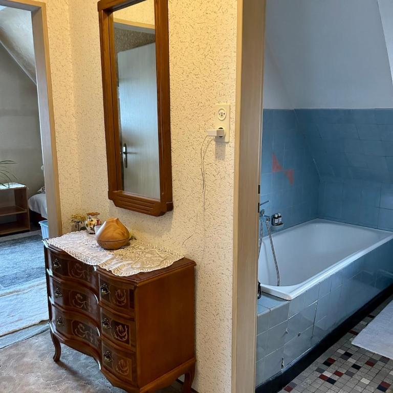 Spacious 3BR House with 2 Parking Spaces & Garden - Haus mit 3 Schlafzimmern - 16