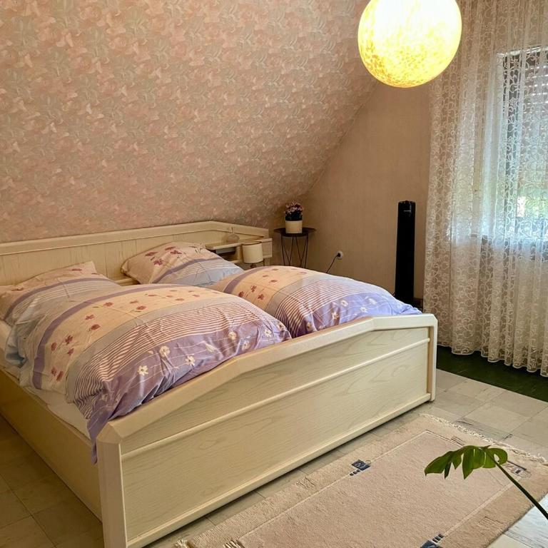Spacious 3BR House with 2 Parking Spaces & Garden - Haus mit 3 Schlafzimmern - 4