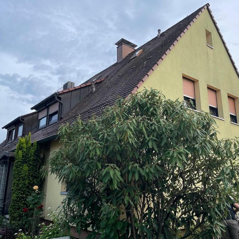Spacious 3BR House with 2 Parking Spaces & Garden - Haus mit 3 Schlafzimmern - 39
