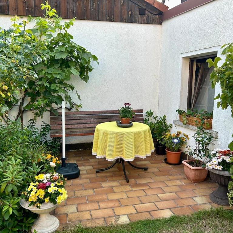 Spacious 3BR House with 2 Parking Spaces & Garden - Haus mit 3 Schlafzimmern - 11