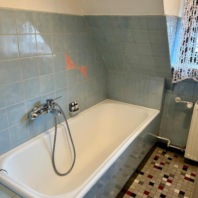 Spacious 3BR House with 2 Parking Spaces & Garden - Haus mit 3 Schlafzimmern - 17