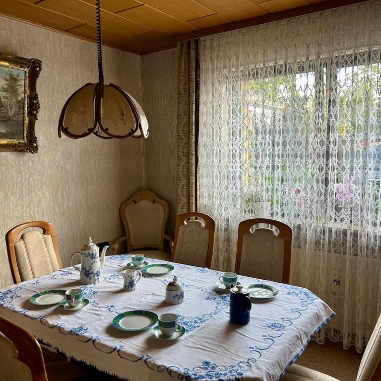 Spacious 3BR House with 2 Parking Spaces & Garden - Haus mit 3 Schlafzimmern - 33