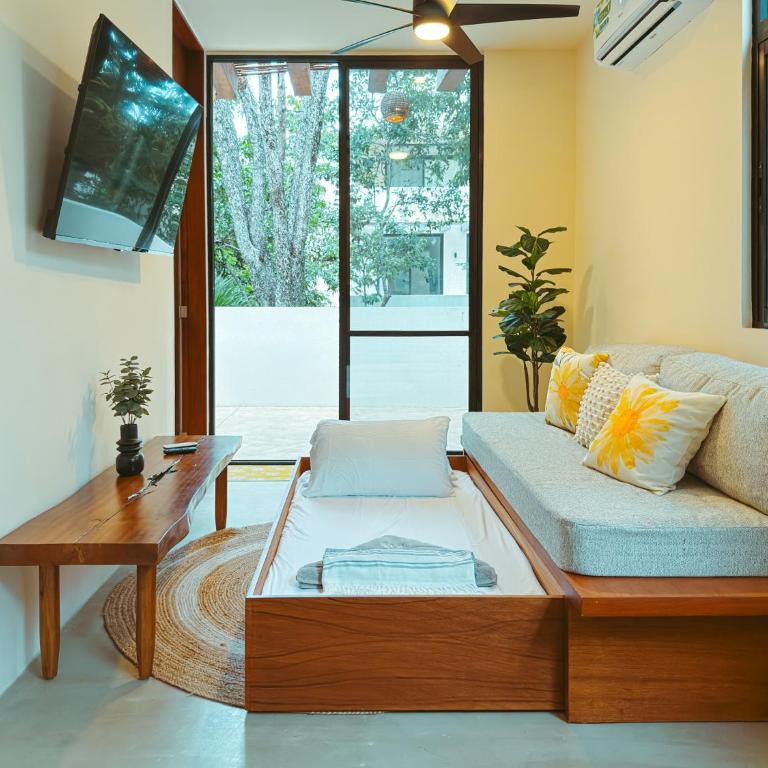 La Linda Luxury Two Story Apartment Huge Terrace Next to the Pool - Two-Bedroom Deluxe Apartment with Garden View - 7